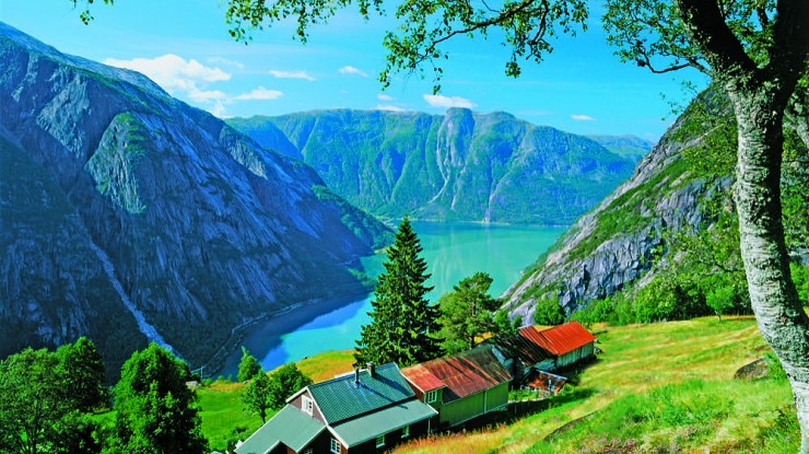 Majestic Fjordland Image 1