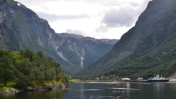 Majestic Fjordland Image 1